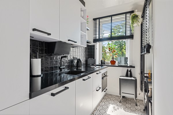 Medium property photo - Spaarndammerdijk 284, 1013 ZX Amsterdam